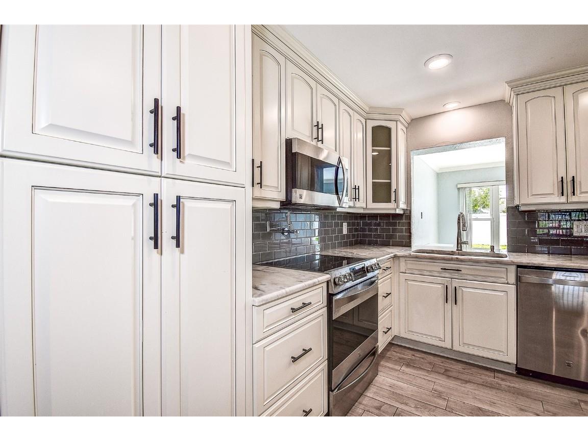 3700 14th Avenue N Saint Petersburg FL 33704 TB8436948 image34