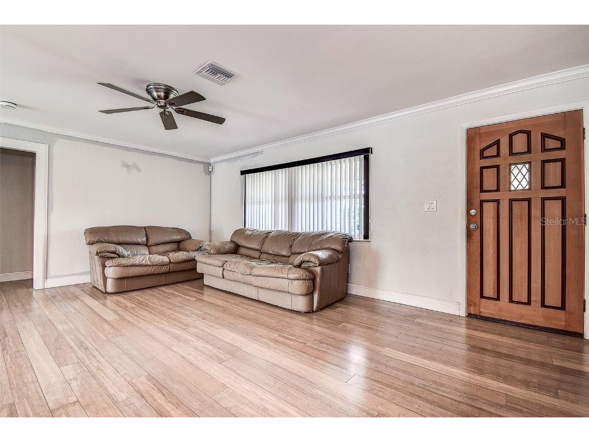 3700 14th Avenue N Saint Petersburg FL 33704 TB8436948 image36