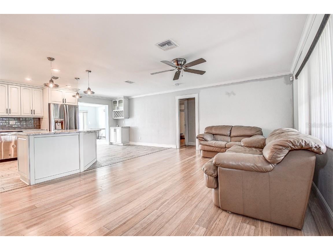 3700 14th Avenue N Saint Petersburg FL 33704 TB8436948 image38