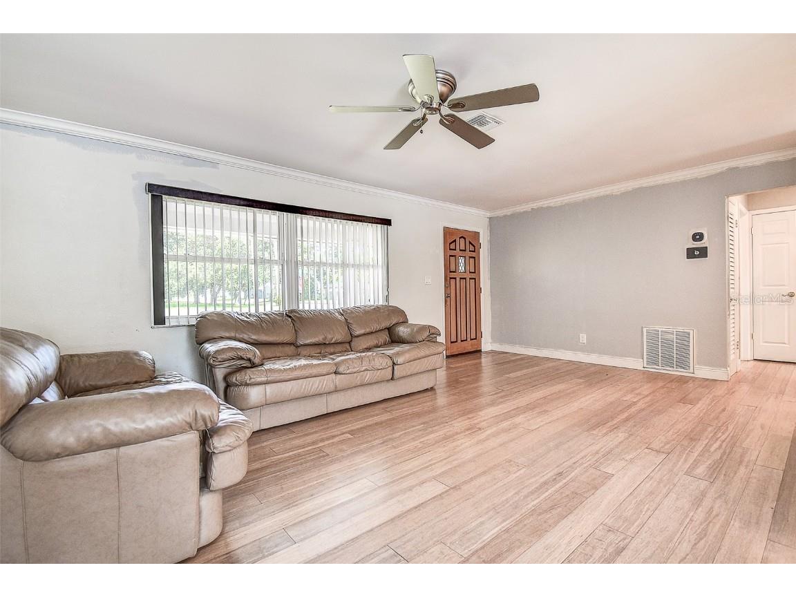 3700 14th Avenue N Saint Petersburg FL 33704 TB8436948 image39