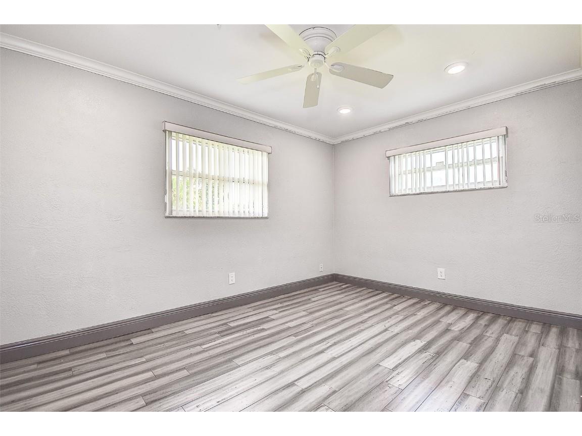 3700 14th Avenue N Saint Petersburg FL 33704 TB8436948 image40