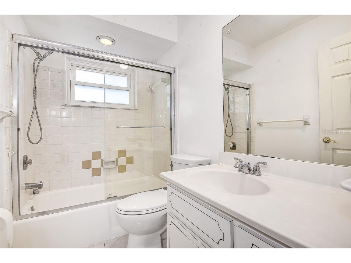 3700 14th Avenue N Saint Petersburg FL 33704 TB8436948 image44