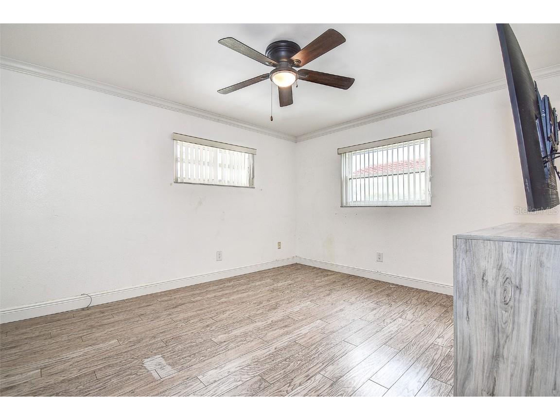 3700 14th Avenue N Saint Petersburg FL 33704 TB8436948 image45