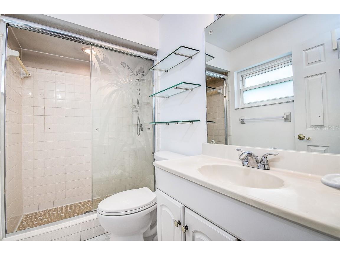 3700 14th Avenue N Saint Petersburg FL 33704 TB8436948 image47