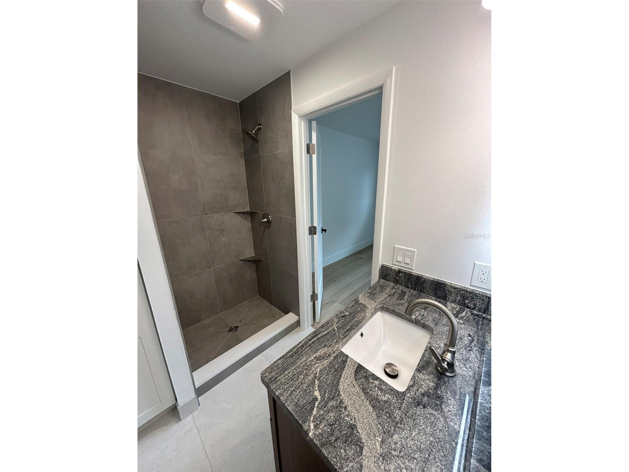 3700 Beneva Road #611 Sarasota FL 34232 A4676731 image11