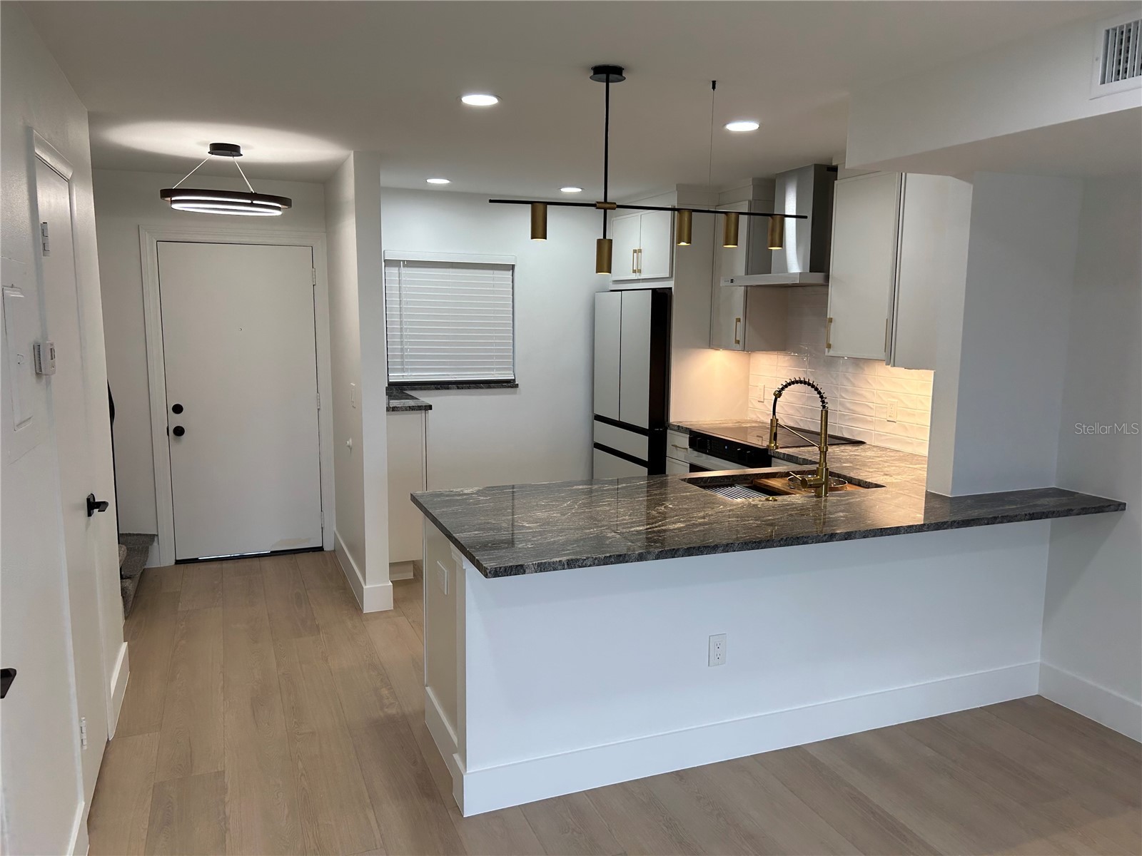 3700 Beneva Road #611 Sarasota FL 34232 A4676731 image2