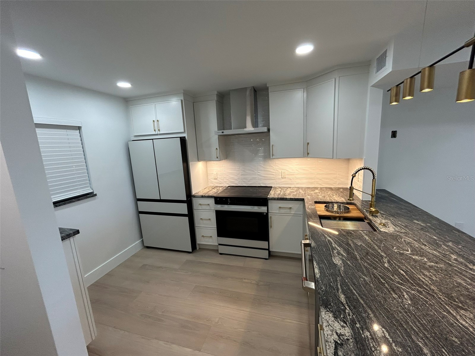3700 Beneva Road #611 Sarasota FL 34232 A4676731 image3