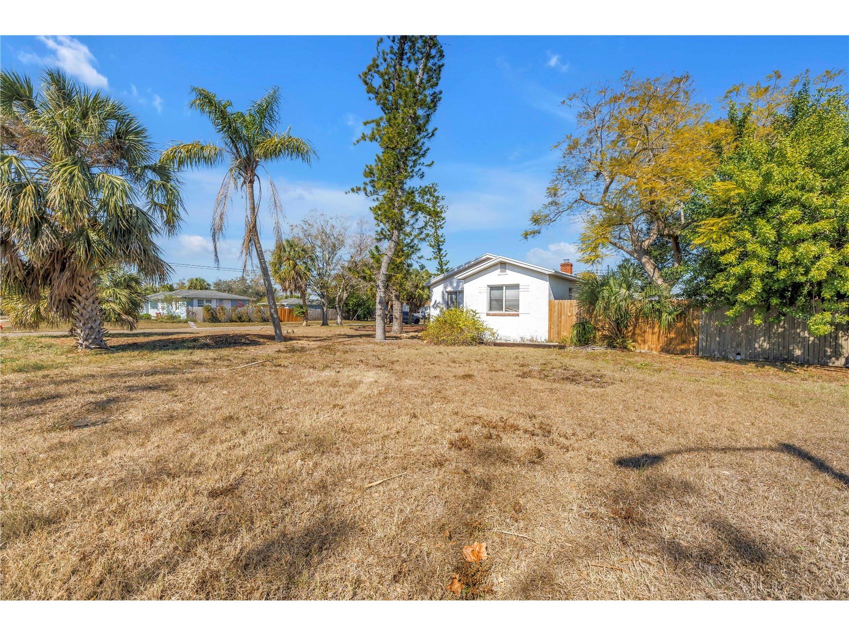 3701 26th Street N Saint Petersburg FL 33713 TB8467558 image17