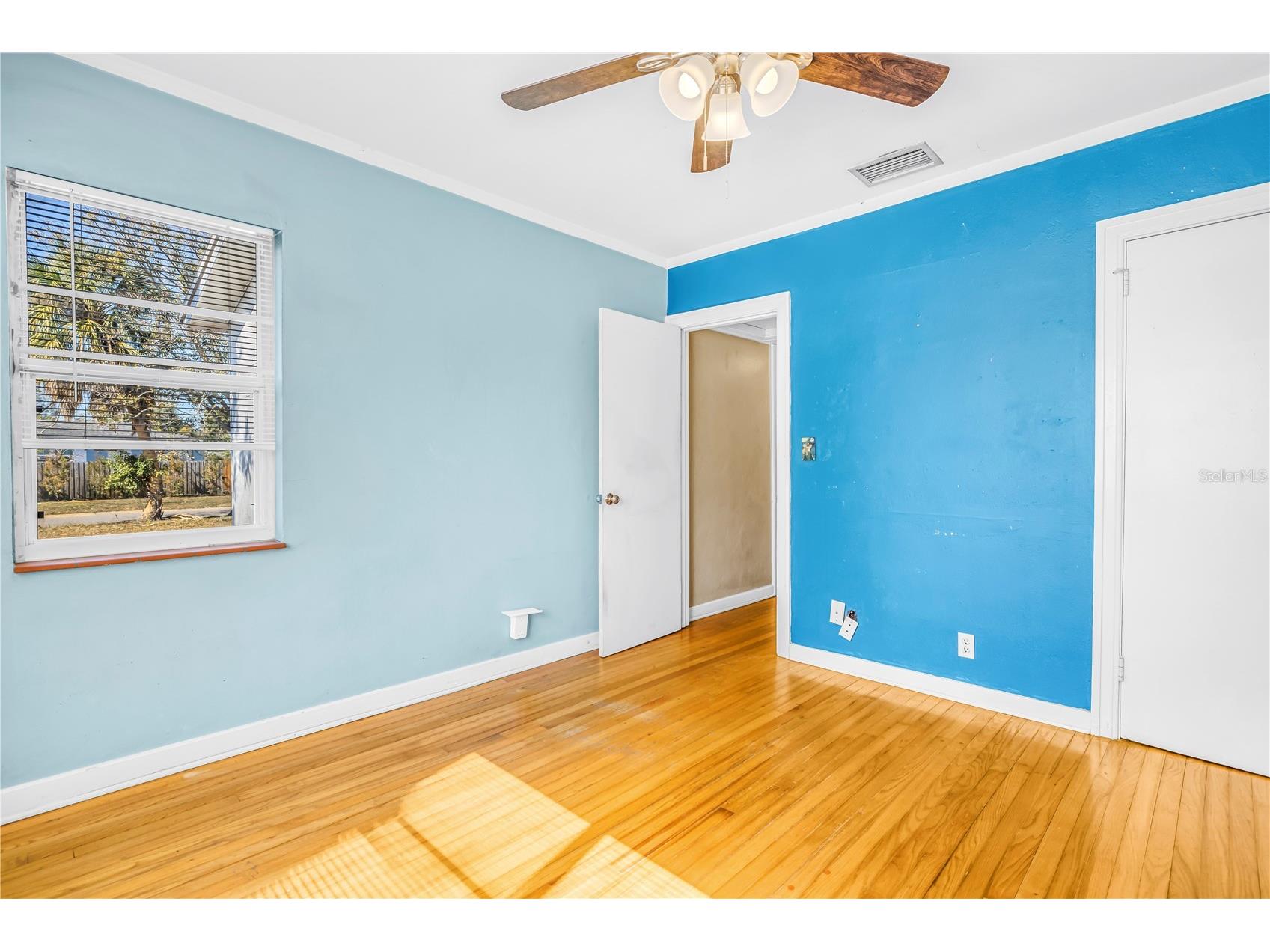 3701 26th Street N Saint Petersburg FL 33713 TB8467558 image20