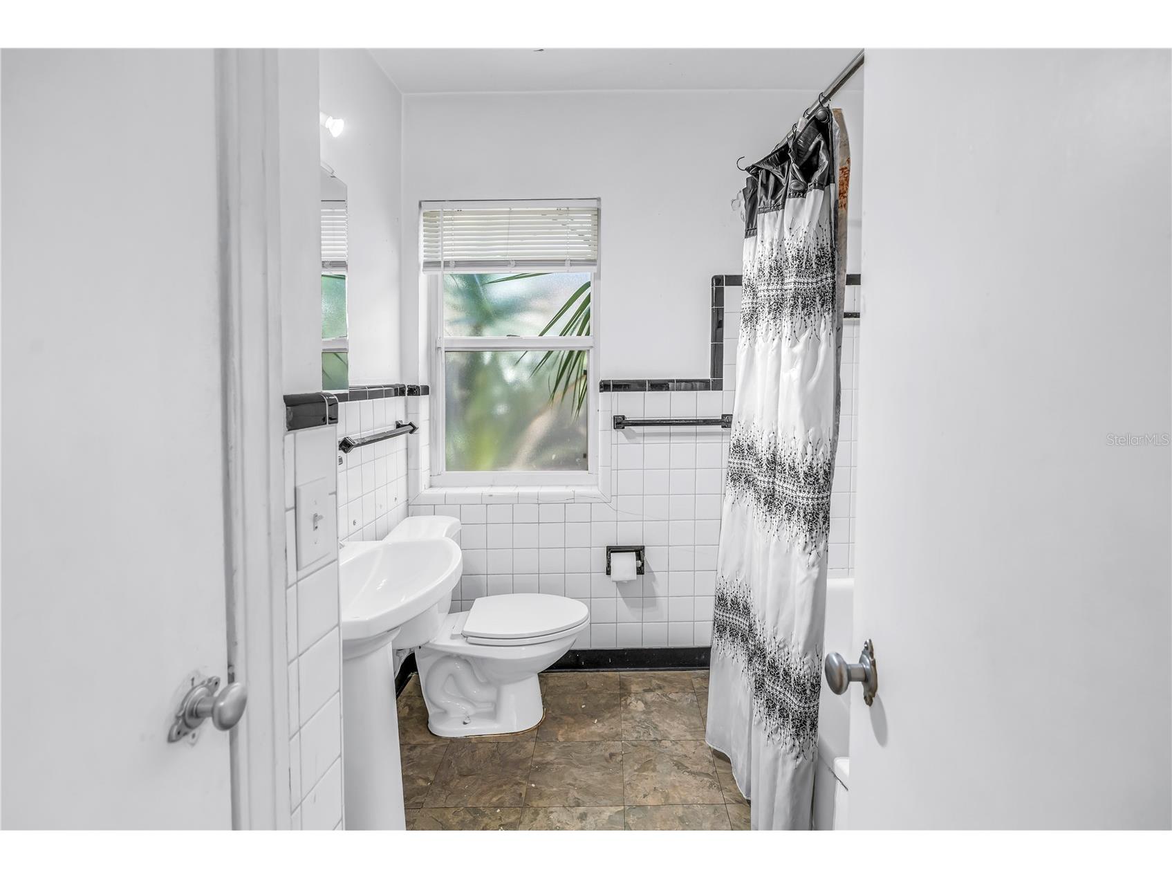 3701 26th Street N Saint Petersburg FL 33713 TB8467558 image23