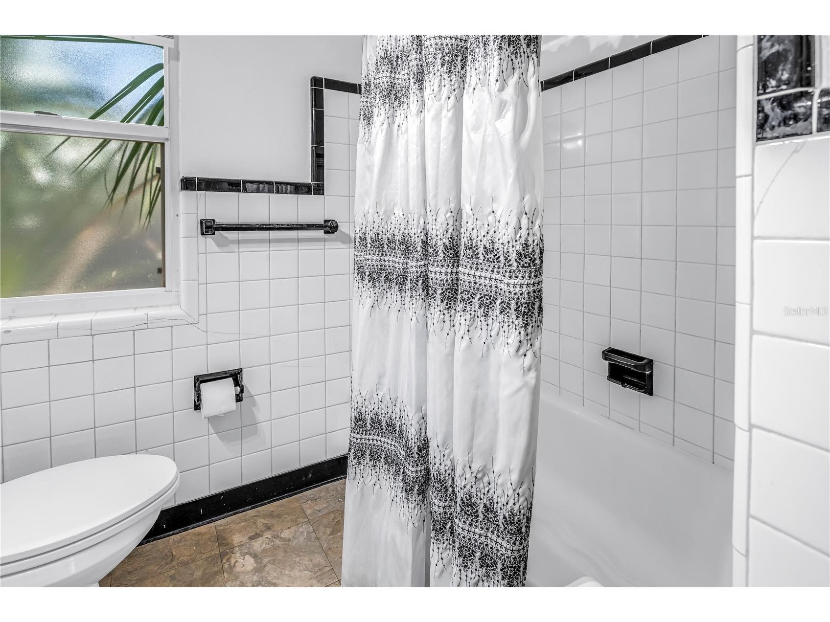 3701 26th Street N Saint Petersburg FL 33713 TB8467558 image24