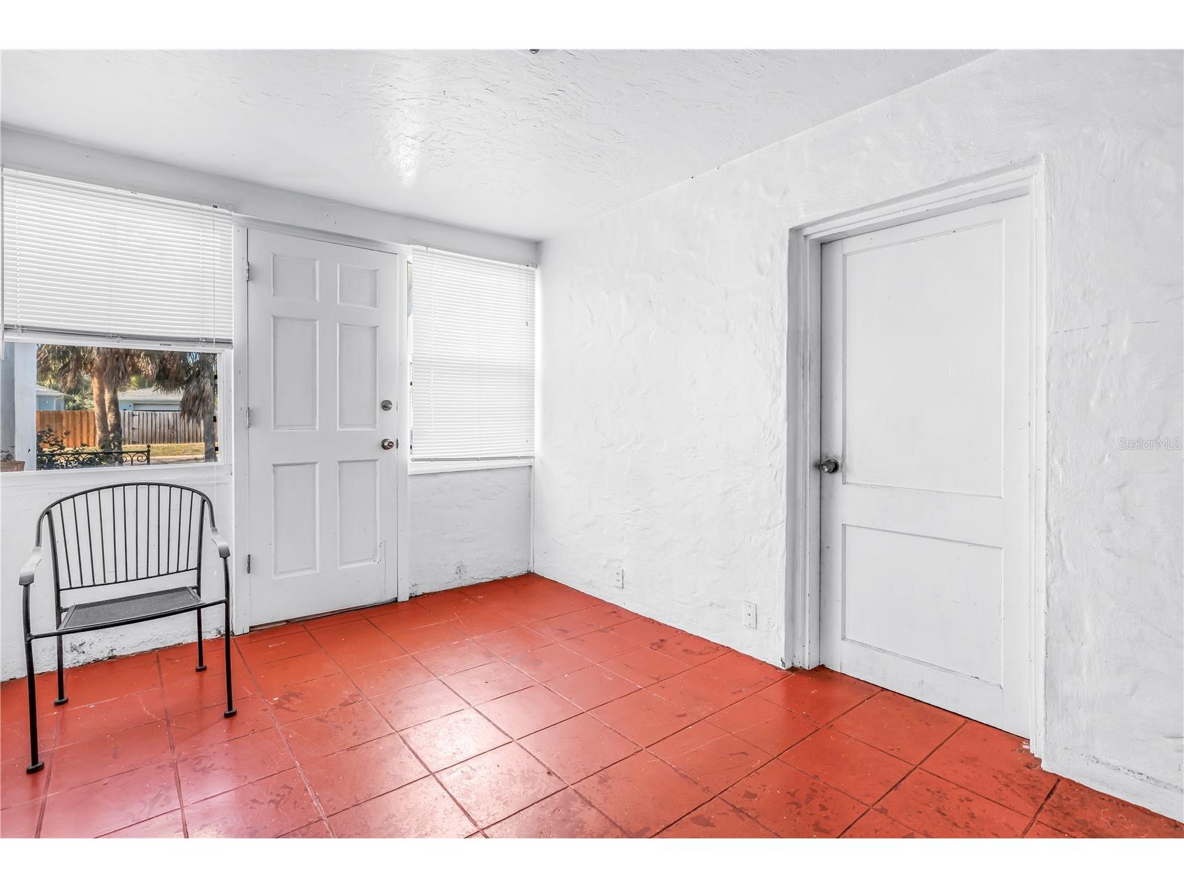 3701 26th Street N Saint Petersburg FL 33713 TB8467558 image26