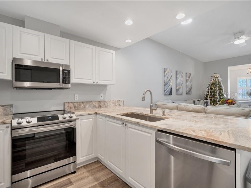 3701 54th Drive W #102 Bradenton FL 34210 A4687258 image12