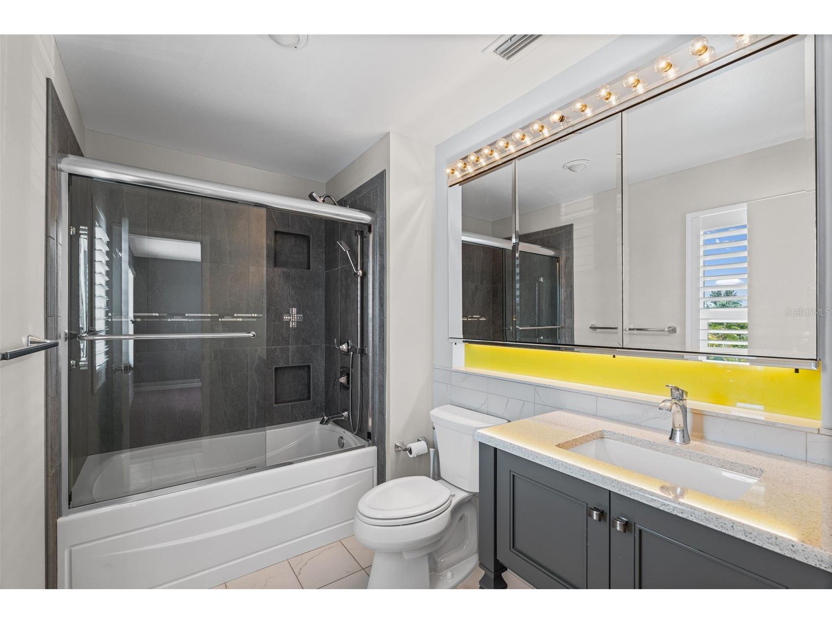 3701 5th Avenue #1 Holmes Beach FL 34217 A4686018 image24