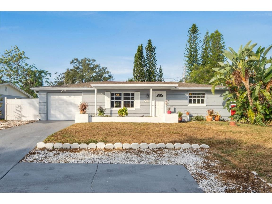 3701 Devonshire Drive Holiday FL 34691 W7881278 image1