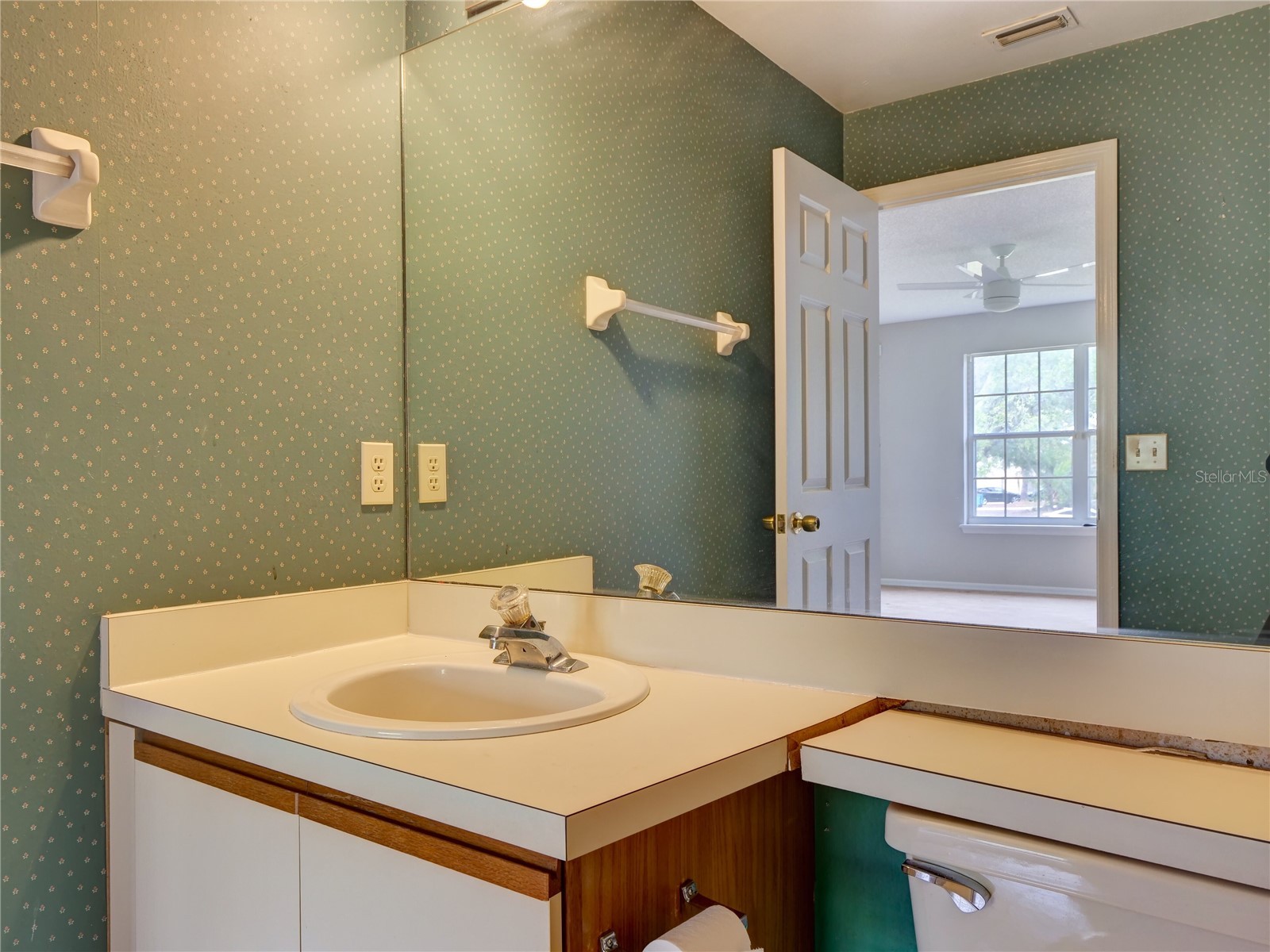 3701 S Lake Orlando Parkway #4 Orlando FL 32808 O6384478 image14