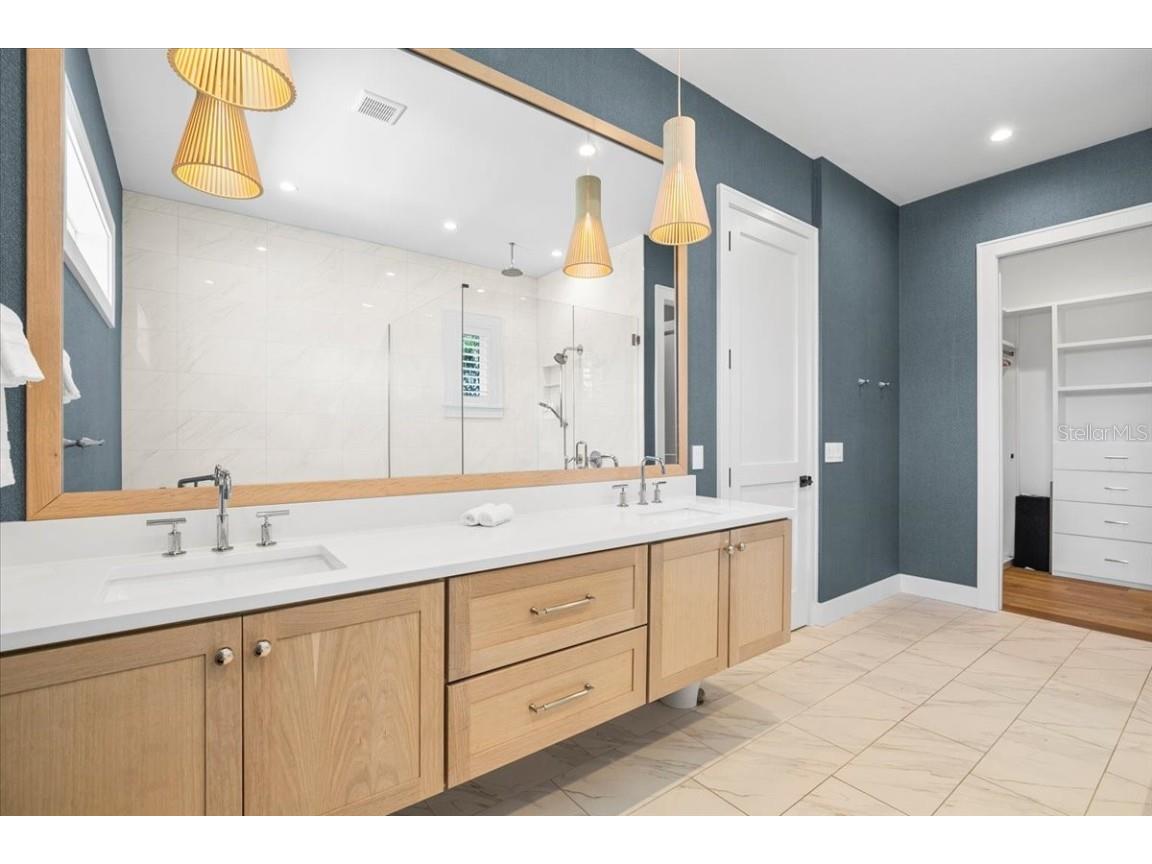 3702 5th Avenue Holmes Beach FL 34217 A4652863 image13