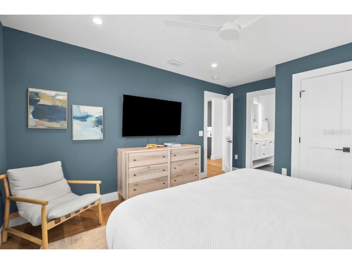 3702 5th Avenue Holmes Beach FL 34217 A4652863 image26