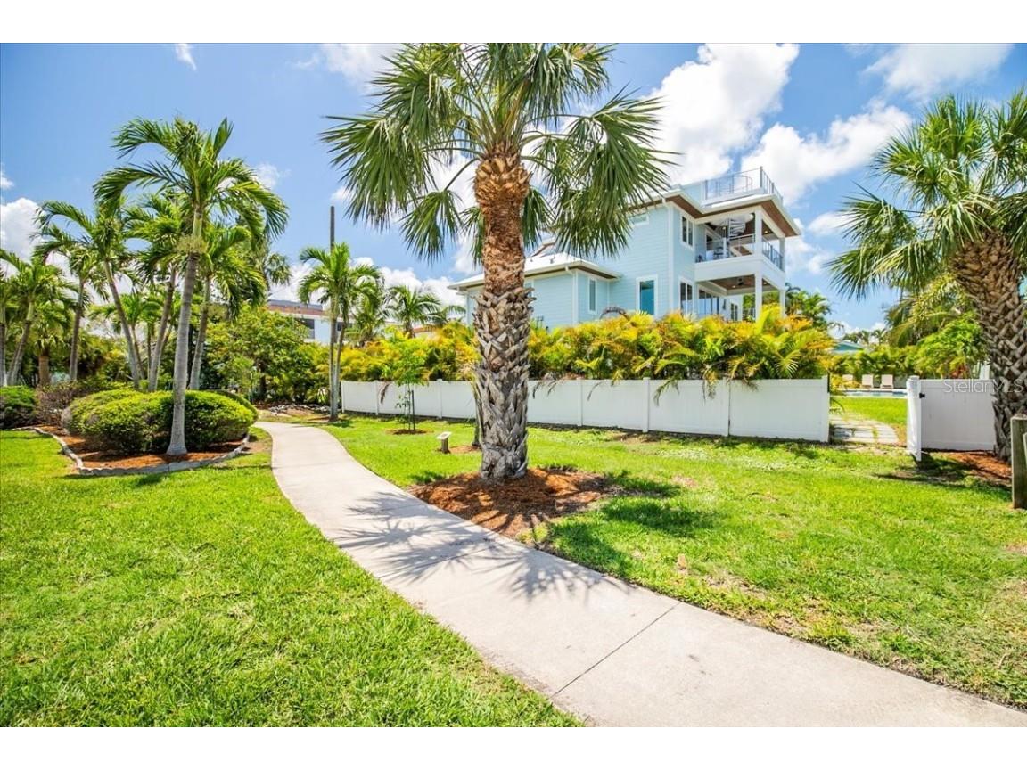 3702 5th Avenue Holmes Beach FL 34217 A4652863 image40