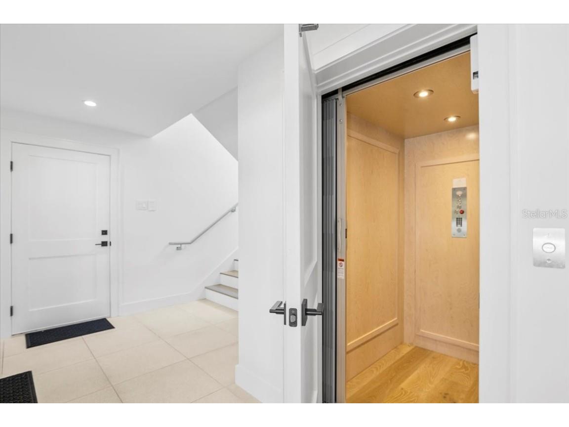 3702 5th Avenue Holmes Beach FL 34217 A4652863 image5