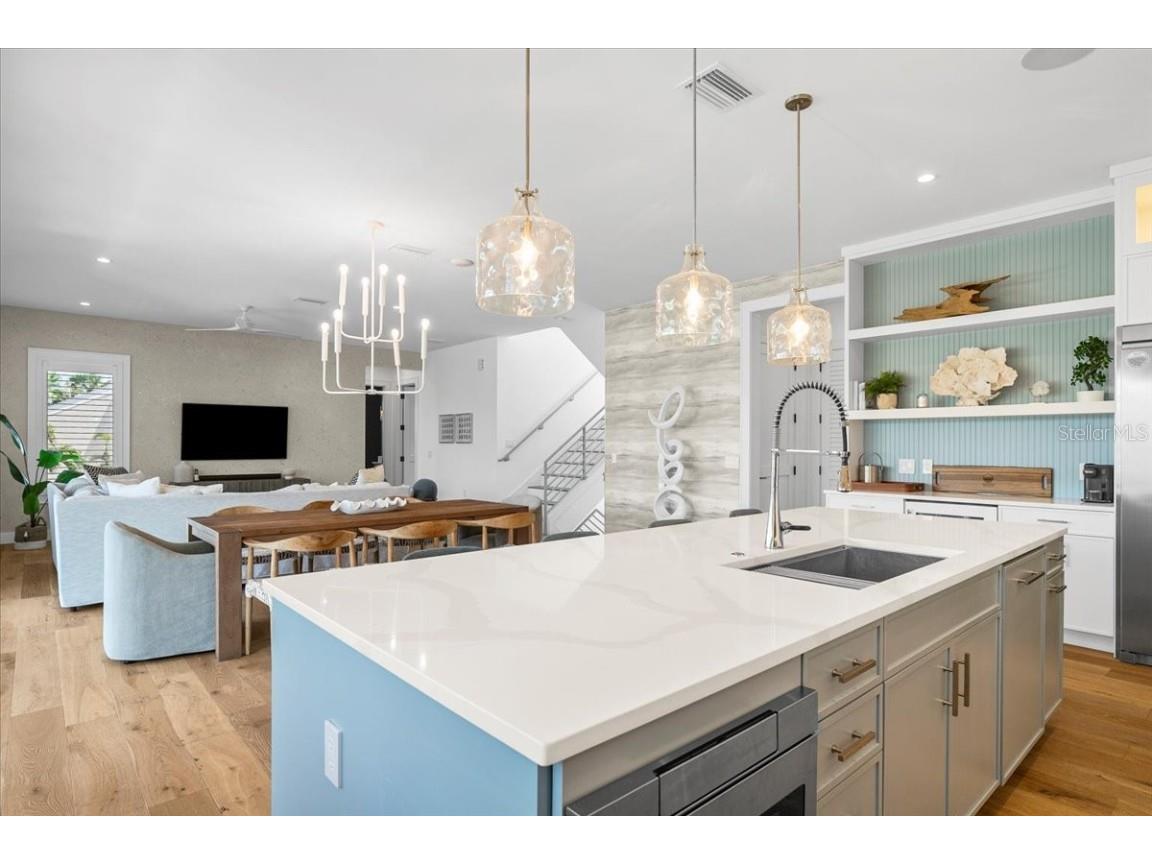 3702 5th Avenue Holmes Beach FL 34217 A4652863 image6