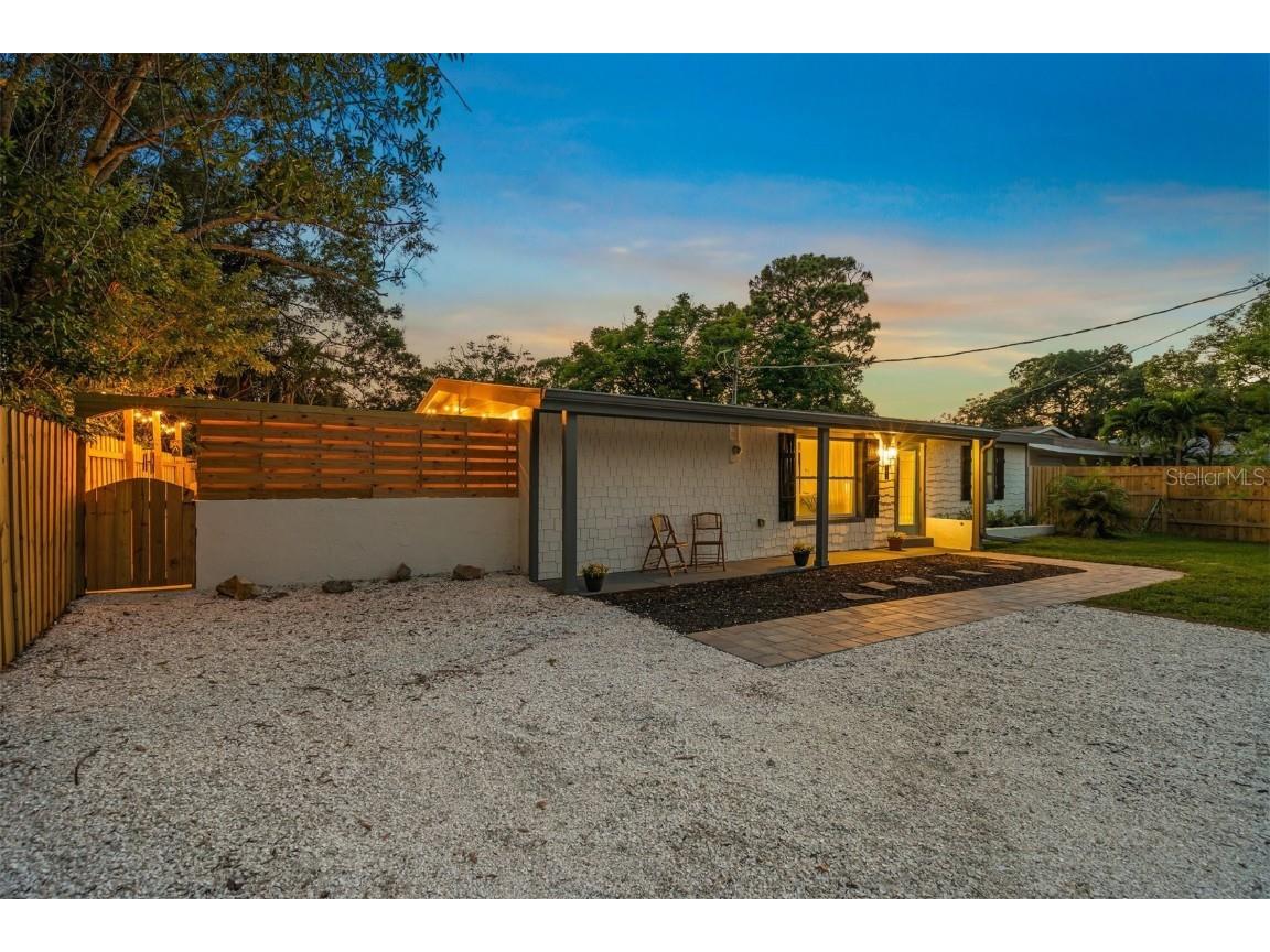 3702 Radnor Place Sarasota FL 34232 A4579110 image1