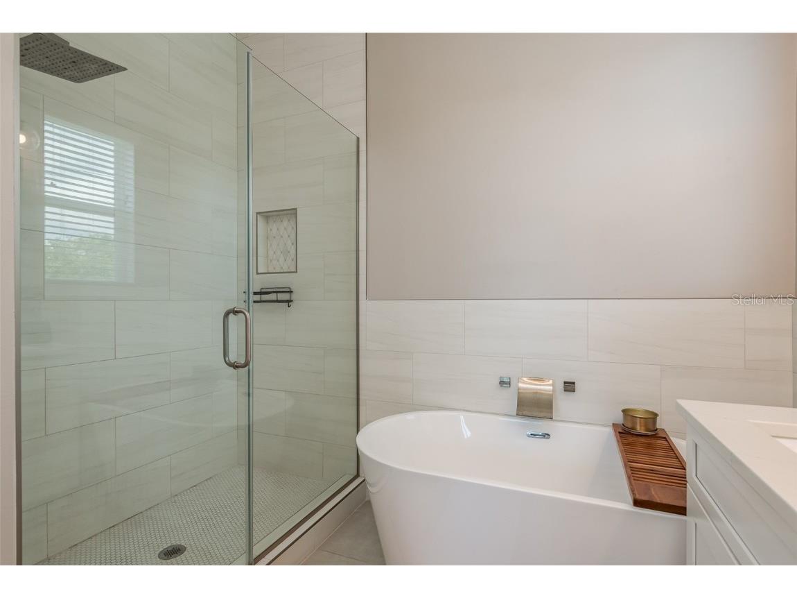 3702 W Roland Street #2 Tampa FL 33609 TB8402296 image16