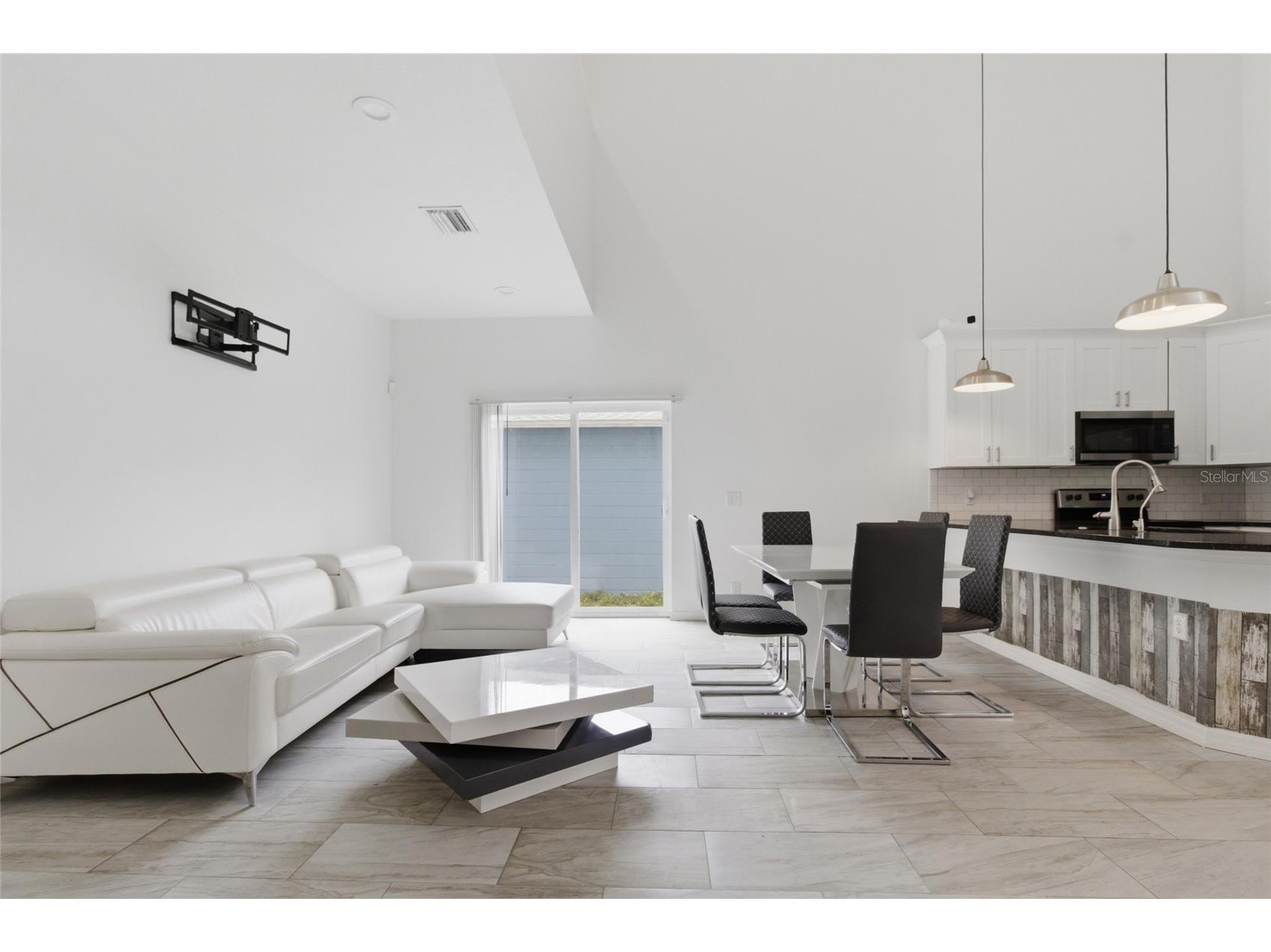 3702 Wiggins Leaf Street Tampa FL 33619 TB8513246 image8