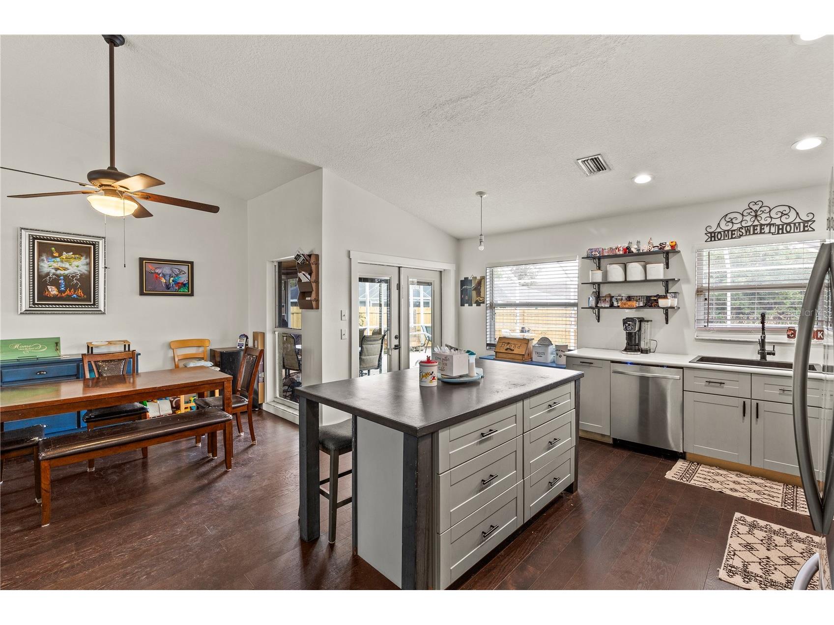 3703 31st Street E Bradenton FL 34208 A4693253 image8