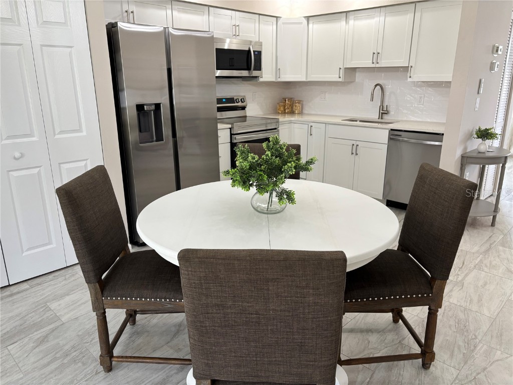 3703 39th Street W #11 Bradenton FL 34205 A4655282 image8