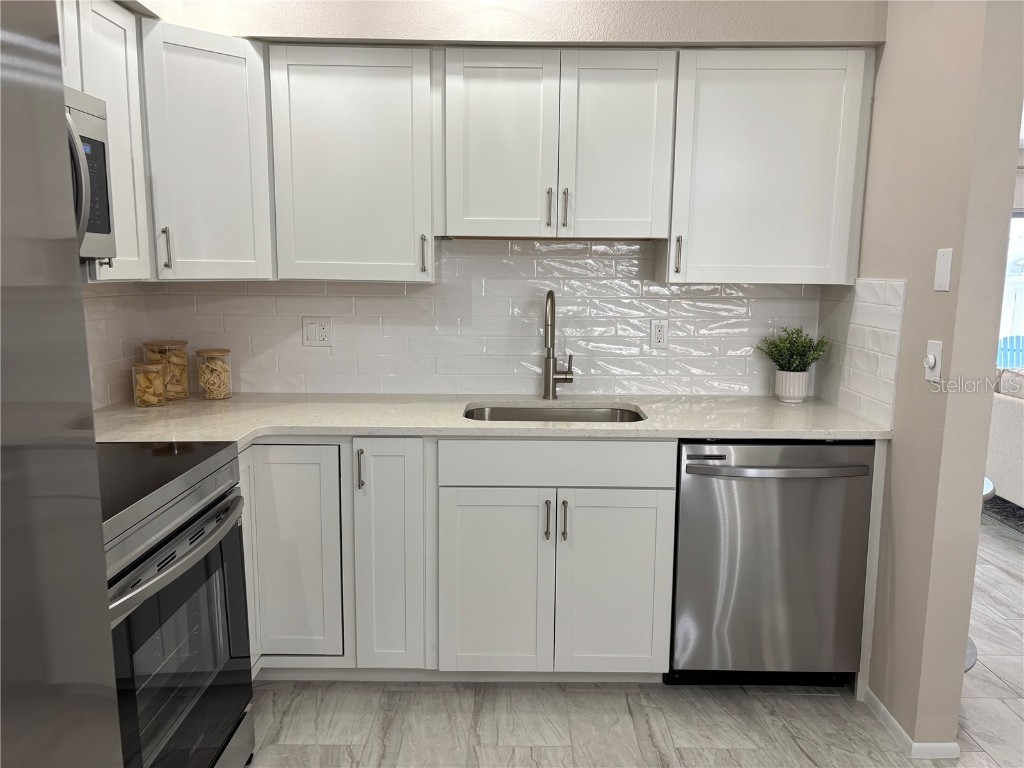 3703 39th Street W #11 Bradenton FL 34205 A4655282 image9