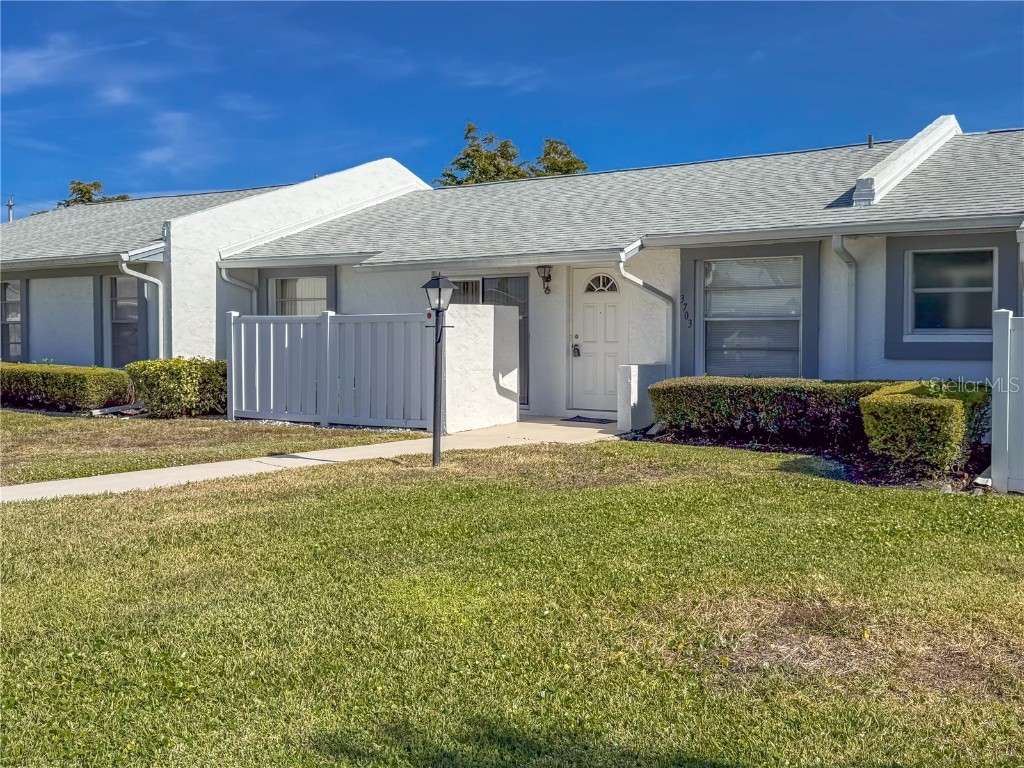 3703 39th Street W Bradenton FL 34205 A4631738 image1