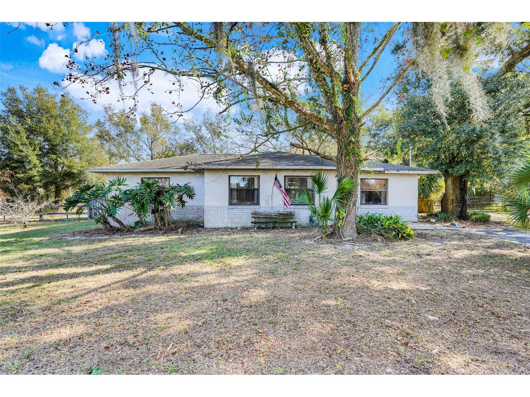 37032 Grays Airport Road Lady Lake FL 32159 G5105681 image1