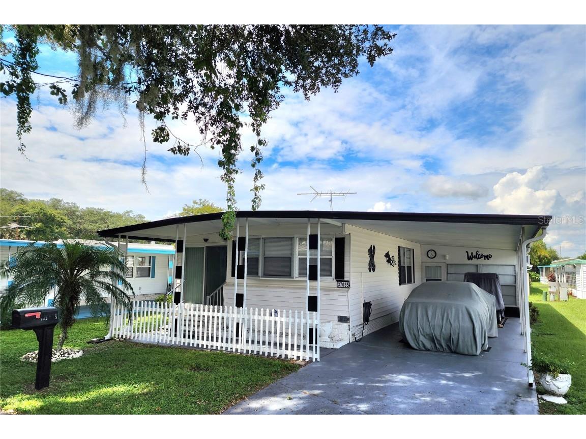37035 Karen Avenue Zephyrhills FL 33542 TB8302166 image1