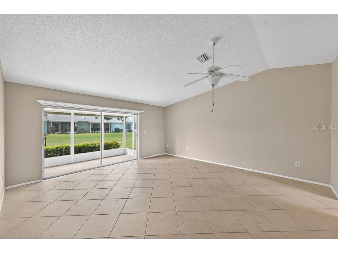 3704 39th Street W #23 Bradenton FL 34205 TB8451391 image2