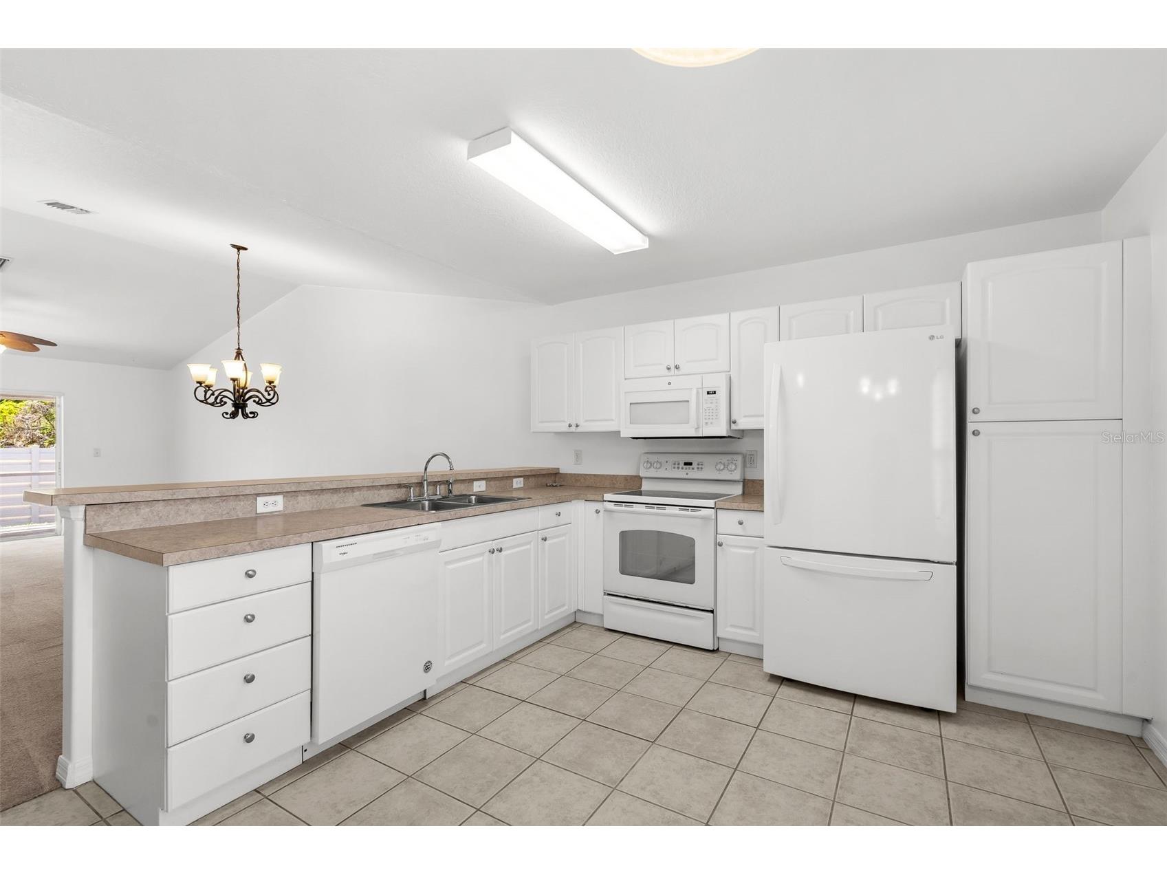 3704 3rd Avenue W Palmetto FL 34221 A4698121 image9