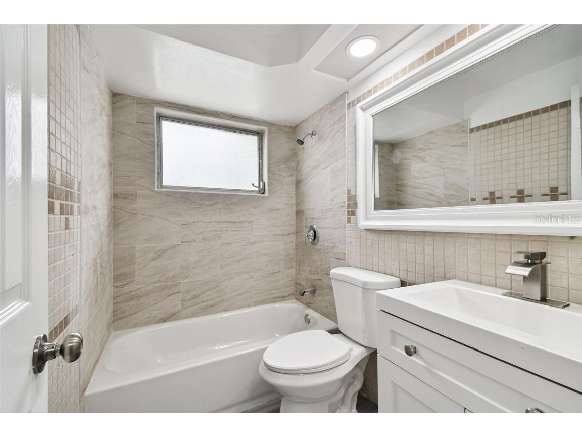 3704 Oakhurst Drive Holiday FL 34691 TB8434526 image25