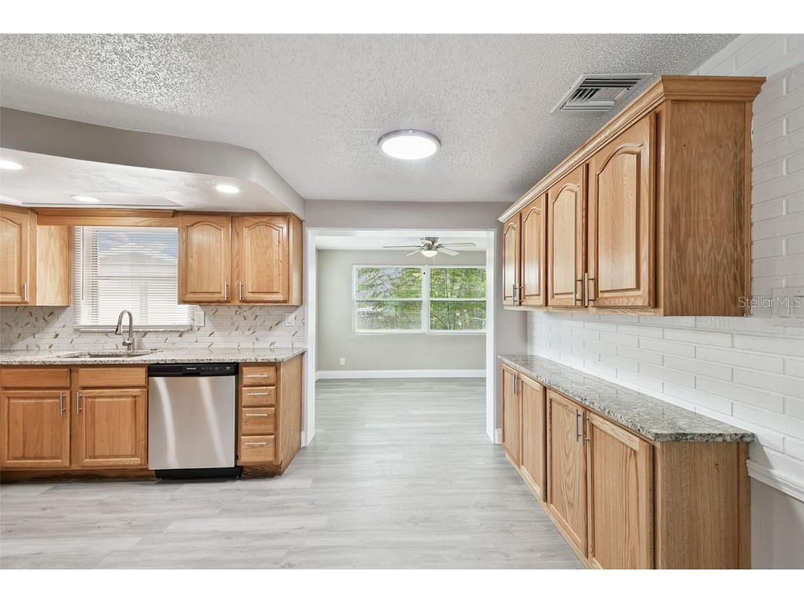 3704 Oakhurst Drive Holiday FL 34691 TB8434526 image6