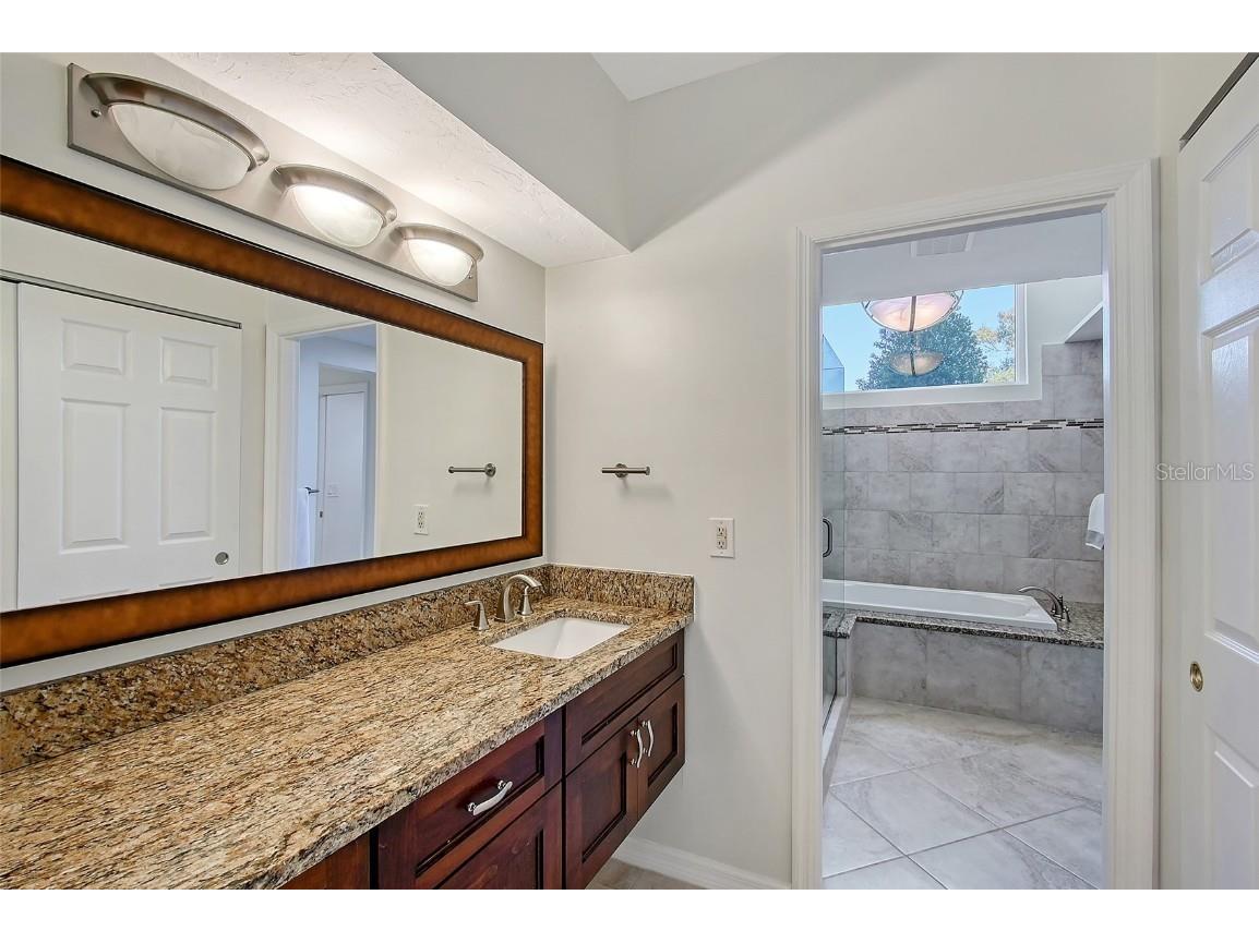 3704 Prairie Dunes Drive Sarasota FL 34238 A4672587 image28