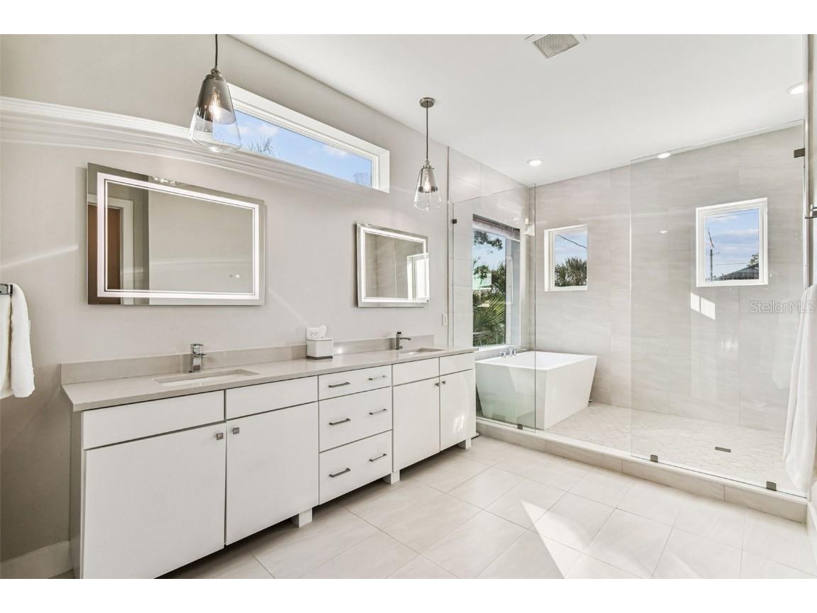 3704 S Lynwood Tampa FL 33611 TB8460213 image6