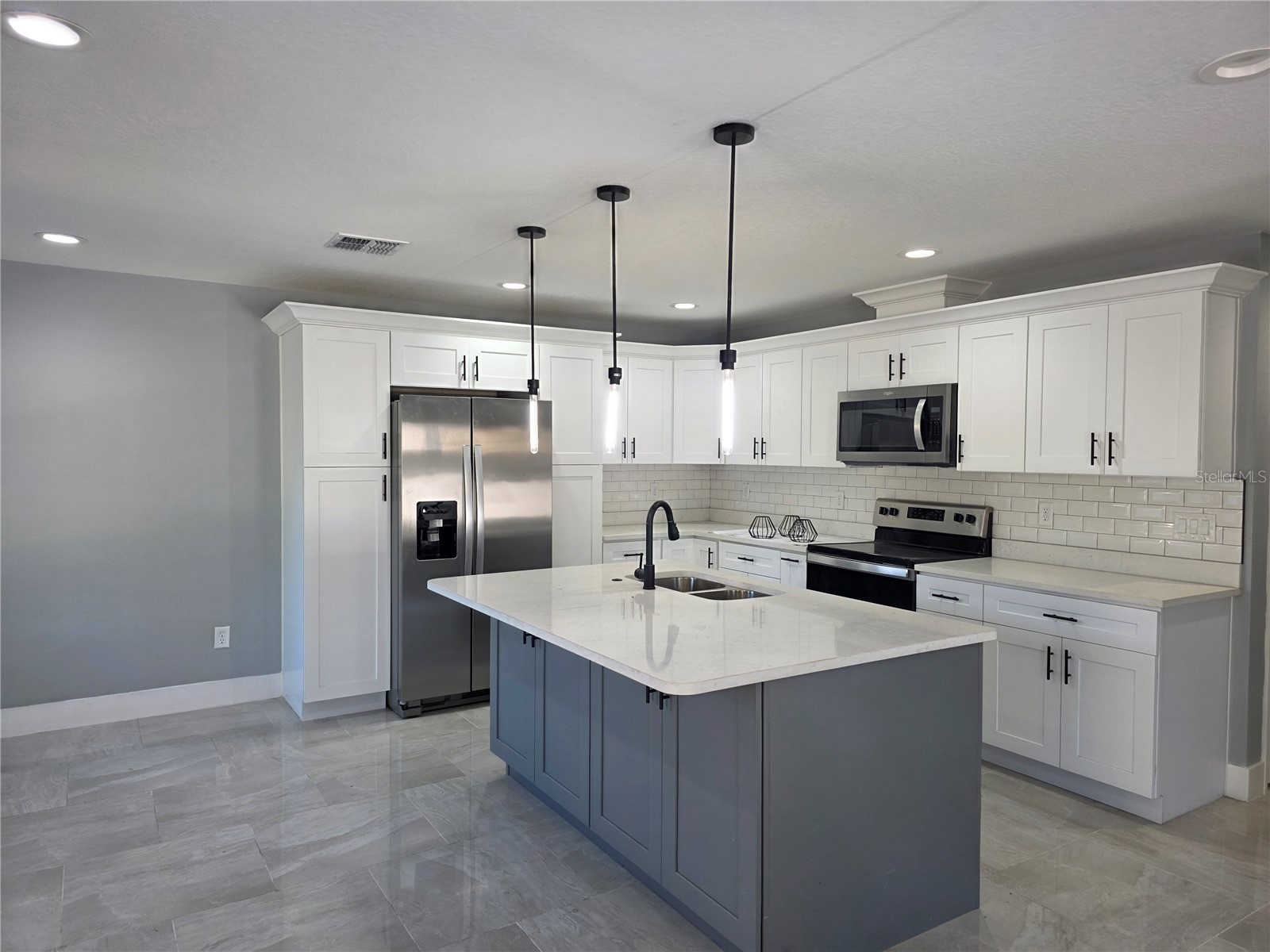 3704 Smith Tree Street Tampa FL 33619 TB8384958 image11