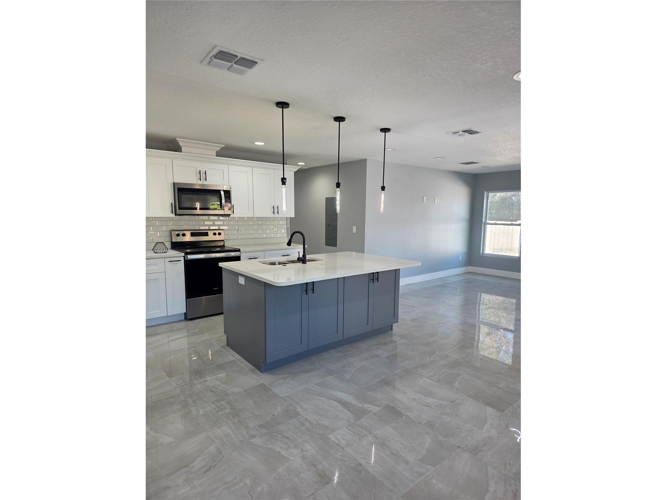 3704 Smith Tree Street Tampa FL 33619 TB8384958 image7