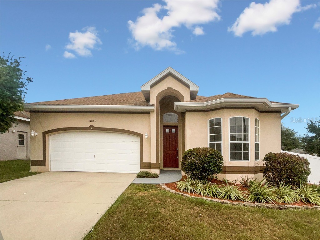 37041 Highland Bluff Circle Dade City FL 33523 O6145687 image1