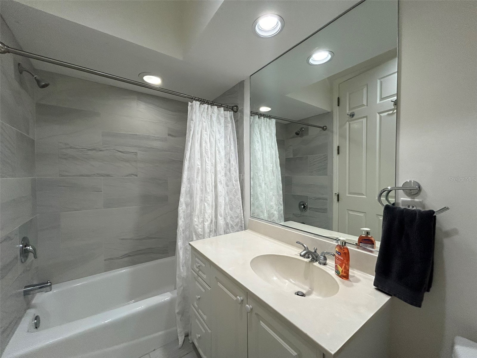 3705 54th Drive W #201 Bradenton FL 34210 A4686715 image5