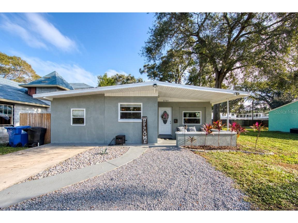3705 Iris Street N Saint Petersburg FL 33704 U8197194 image1