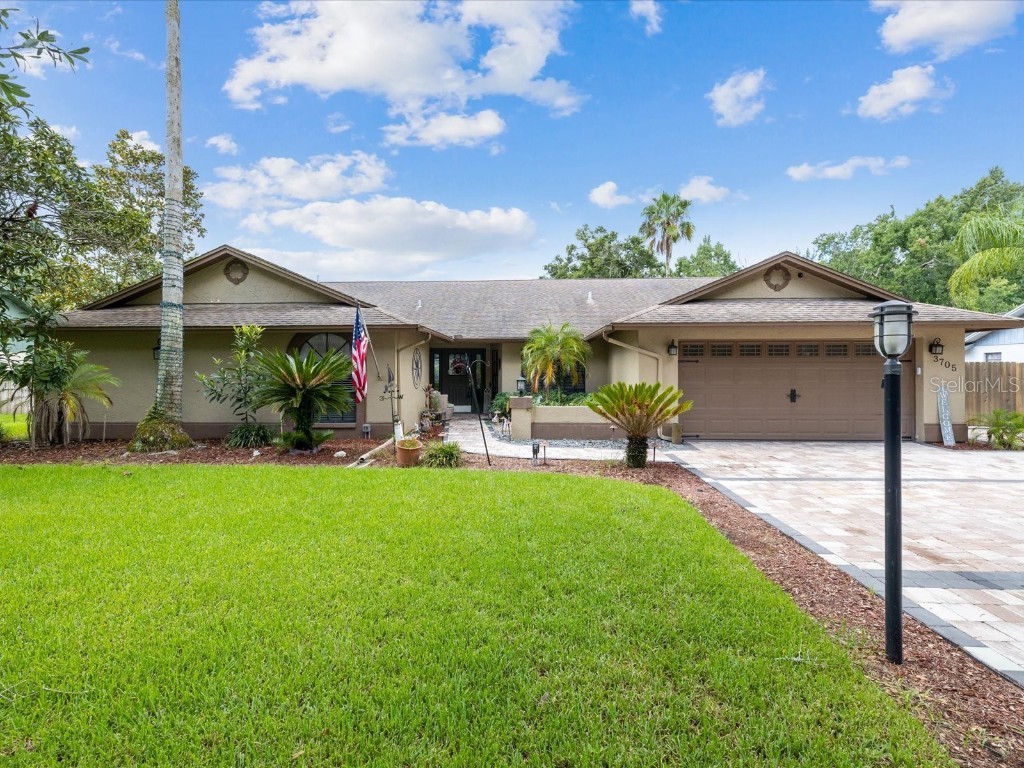 3705 Lithia Ridge Boulevard Valrico FL 33596 W7857461 image1