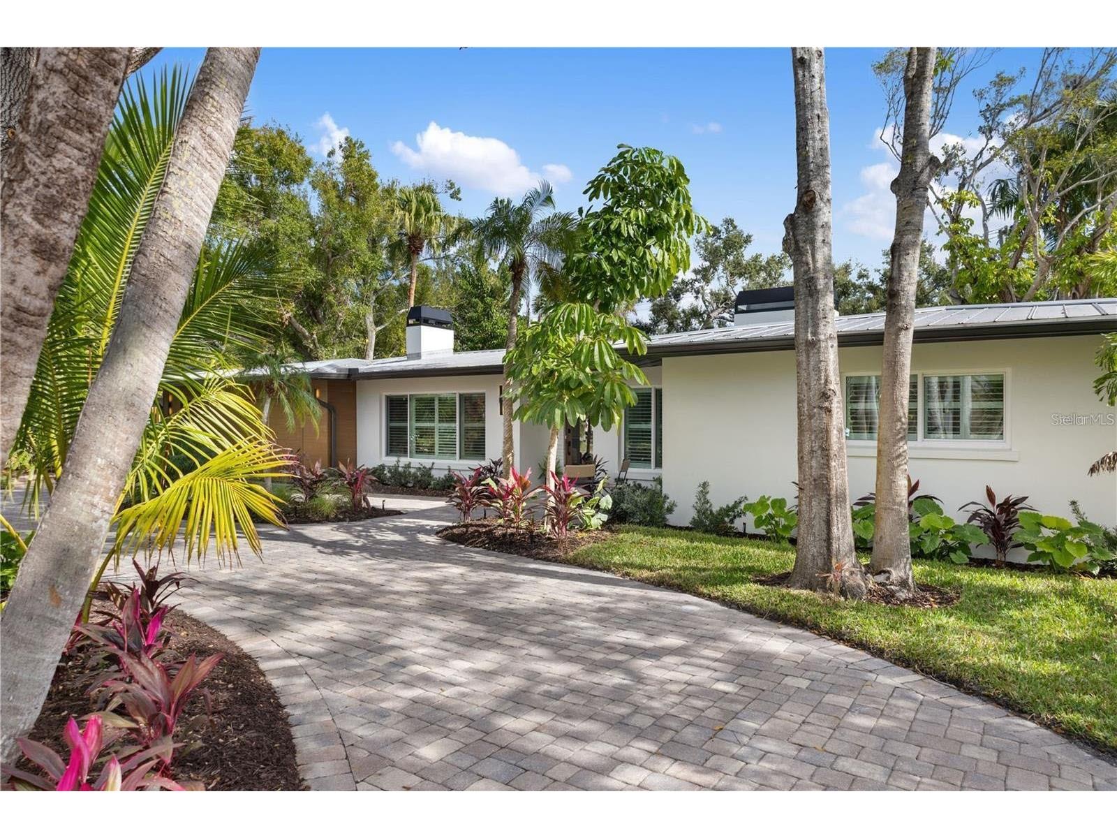 3705 Tangier Terrace Sarasota FL 34239 A4684889 image1