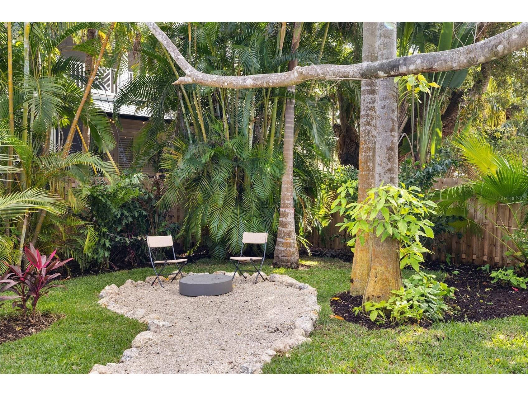 3705 Tangier Terrace Sarasota FL 34239 A4684889 image16