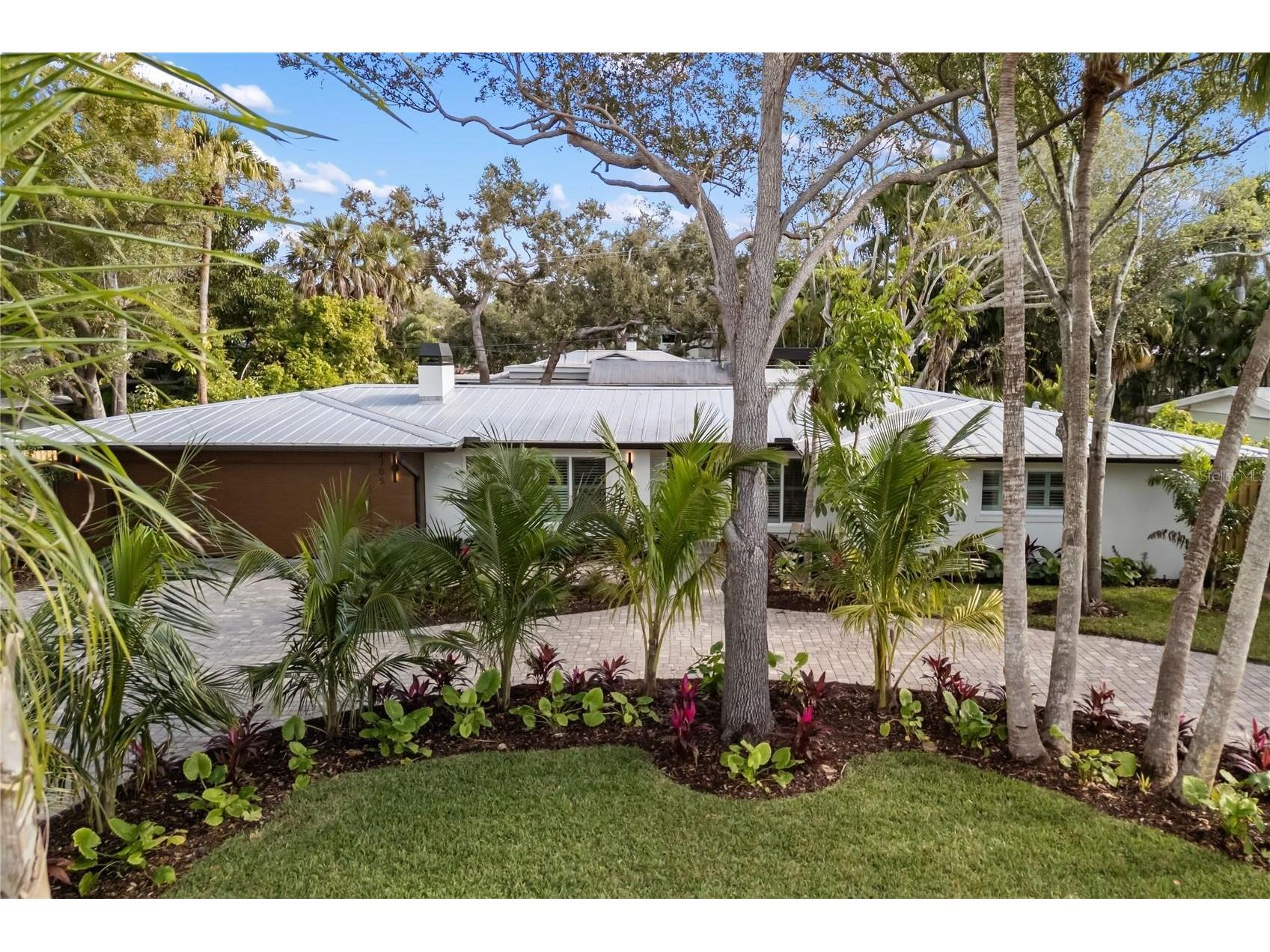 3705 Tangier Terrace Sarasota FL 34239 A4684889 image17