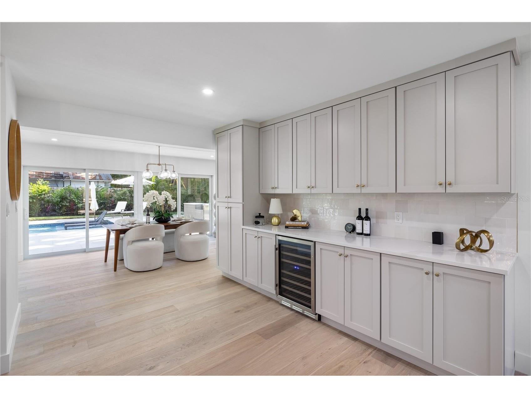 3705 Tangier Terrace Sarasota FL 34239 A4684889 image26